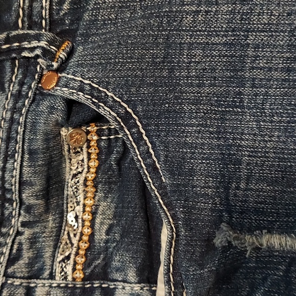 4 for $15. Vanity premium collection cropped jeans 33 waist - Picture 3 of 4